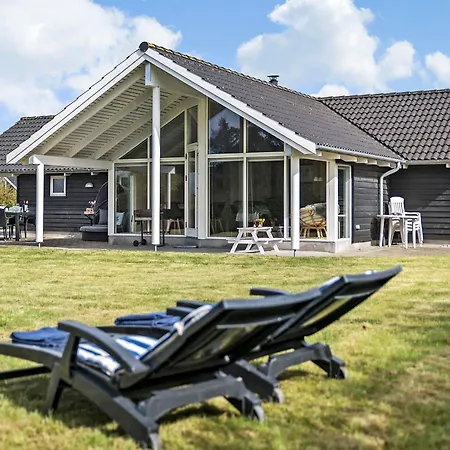 Awesome In With 4 Bedrooms And Wifi