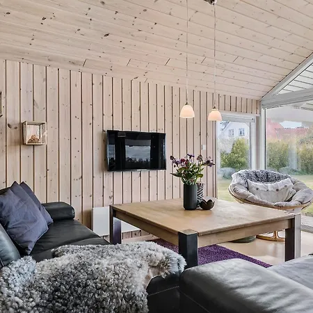 Awesome In With 4 Bedrooms And Wifi *