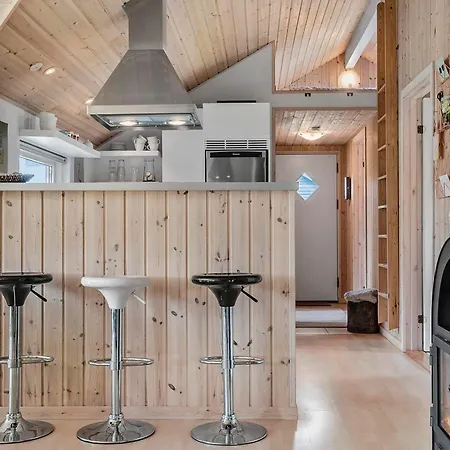 Awesome In With 4 Bedrooms And Wifi *